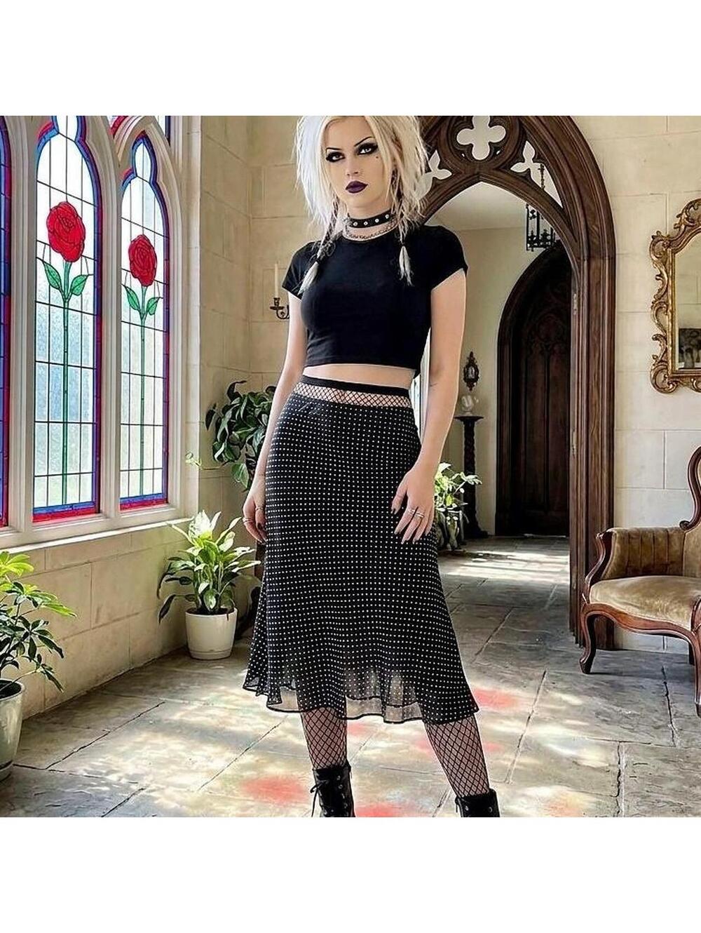 Woolworths Women's Black and Multi Skirt